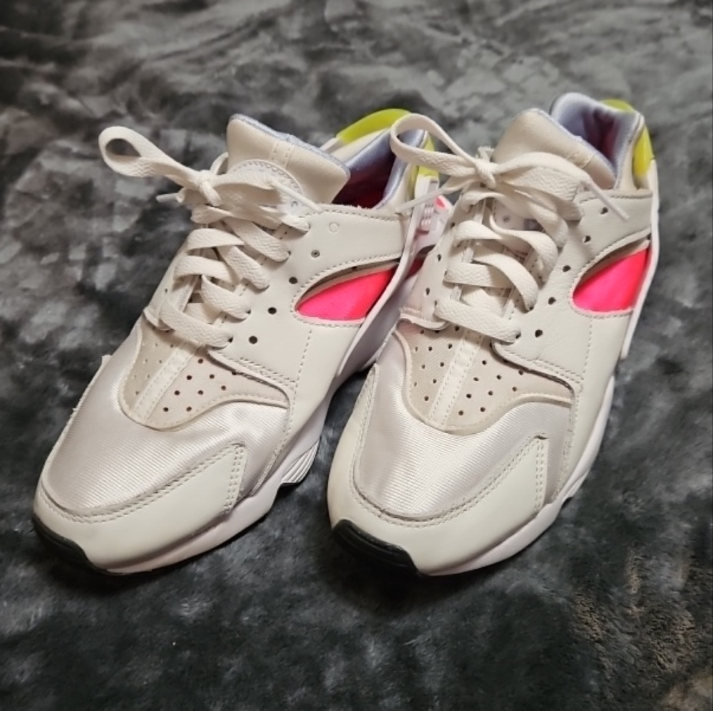 Nike Air Huarache Women's Shoes